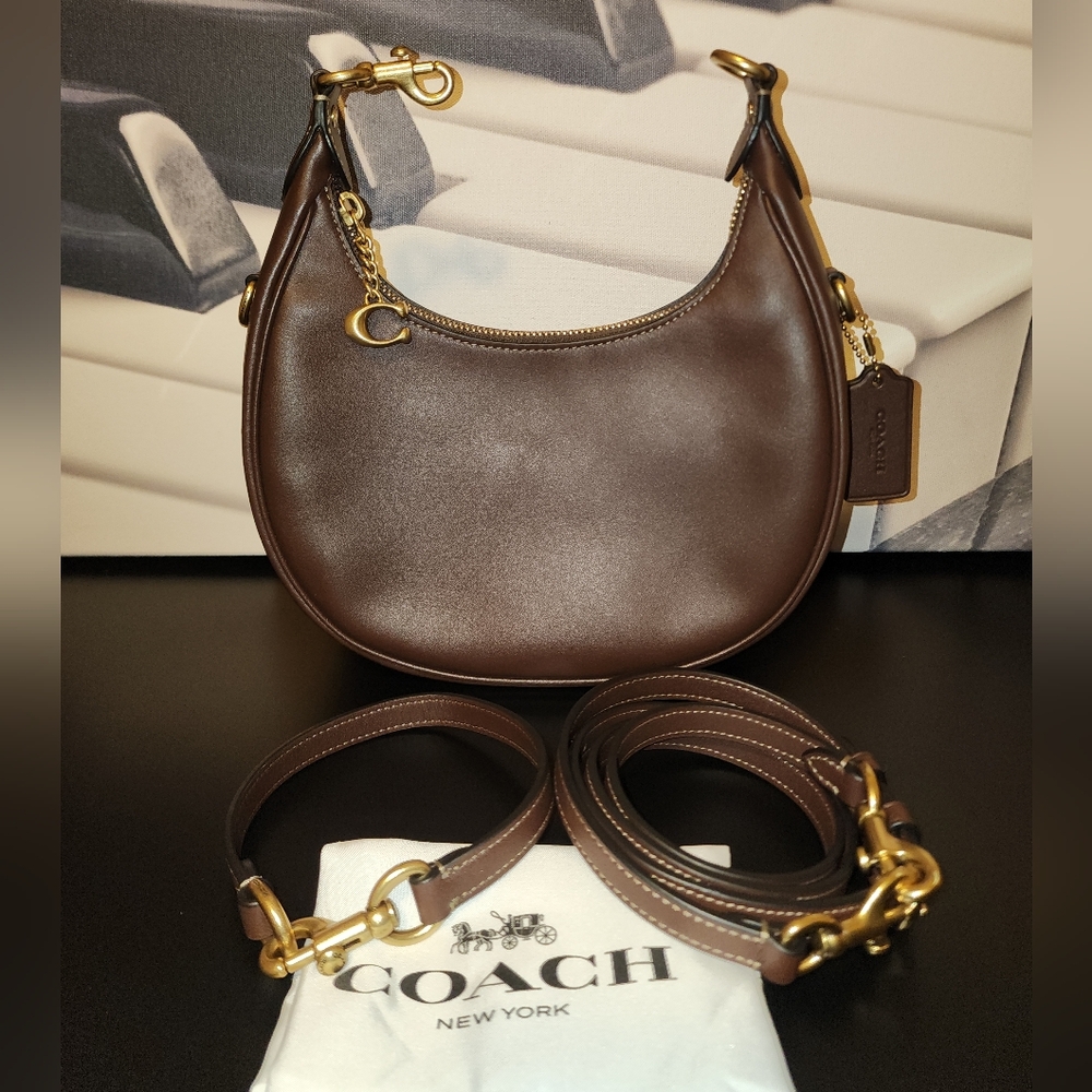 EUC COACH Jonie 22 in Maple, Style No. CBG16